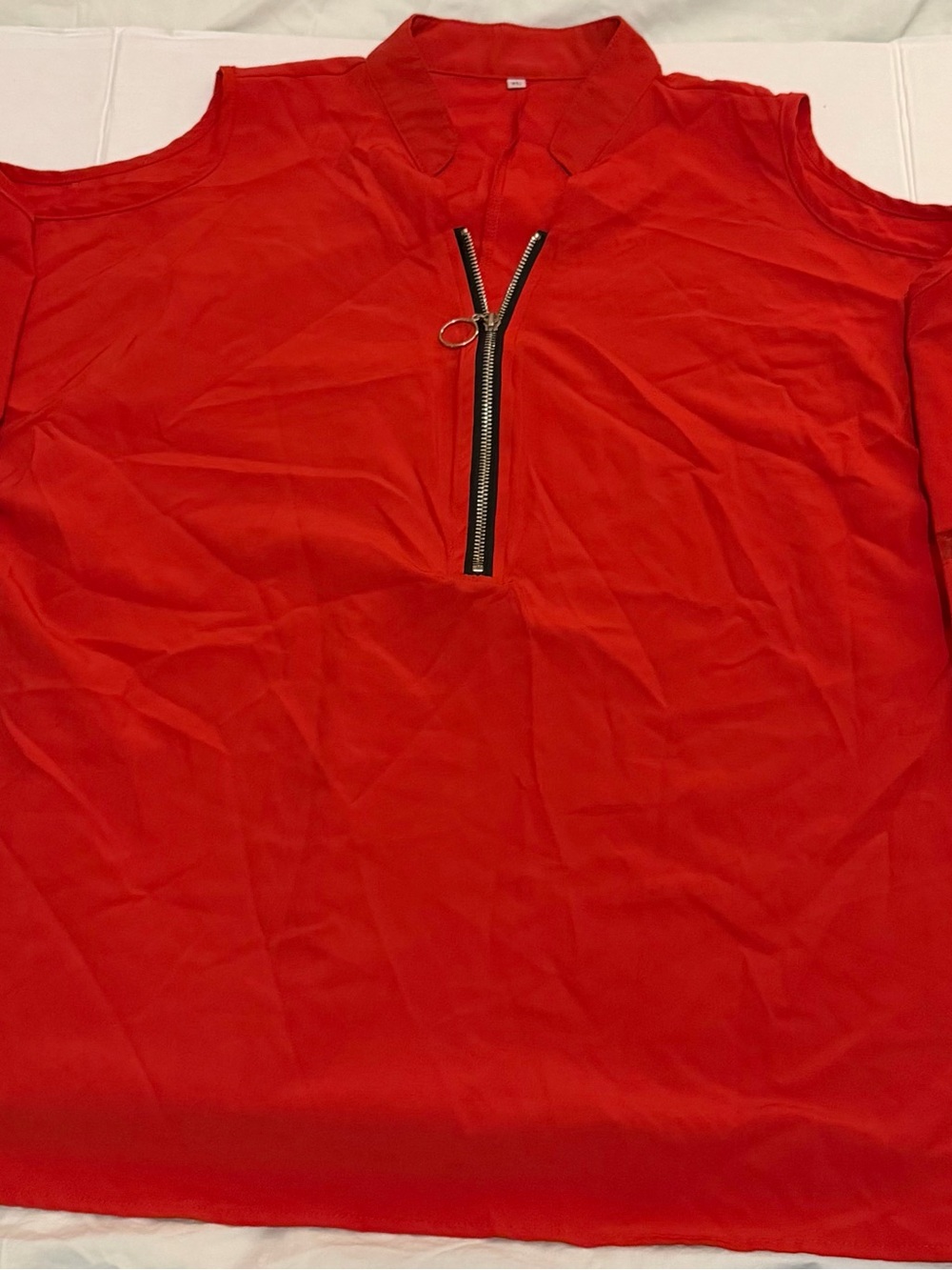 #105 XL Women's Red Short-Sleeve Zip front Blouse